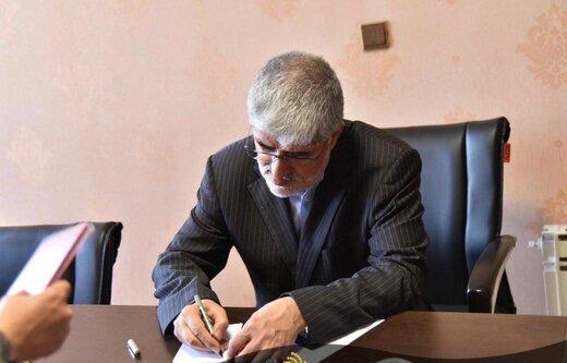 انتقاد علی مطهری از اظهارات روحانی درباره زمان افزایش قیمت انتقاد علی مطهری از اظهارات روحانی درباره زمان افزایش قیمت بنزین
