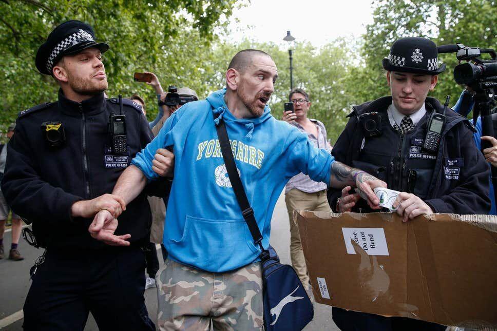 خبرنگاران دستگیری 19 نفر در تظاهرات ضد قرنطینه در لندن