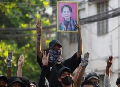 خونتای میانمار منتقدان آنلاین را سرکوب کرد